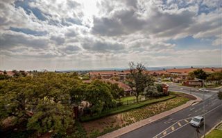 2 Bedroom Penthouse in Bryanston