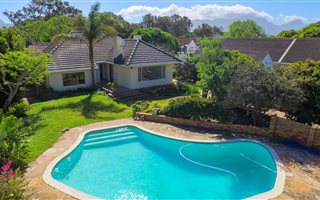 3 Bedroom House in Bergvliet