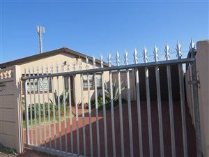 3 Bed House in New Macassar Village