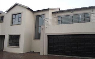 5 Bedroom House in Zambezi Country Estate