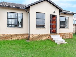 3 Bed House in Bloubosrand