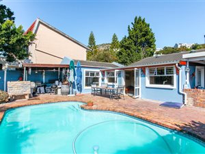 4 Bed House in Capri Village