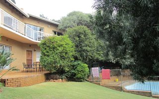5 Bedroom House in Floracliffe