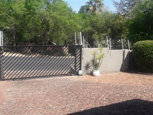 2 Bed Garden Cottage in Olivedale