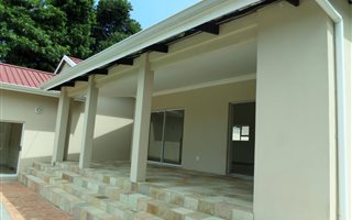 4 Bedroom House in Meerensee