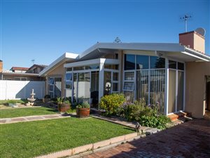 4 Bed House in Goodwood