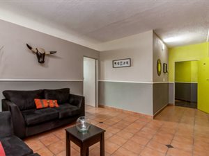 Bachelor apartment in Johannesburg Central