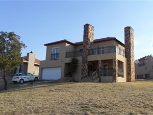 3 Bed House in Safari Gardens