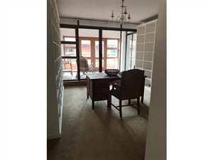 3 Bed Apartment in Rosebank