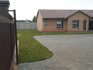 2 Bedroom Townhouse in Meyerton