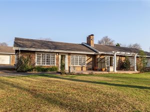 6 Bed House in Himeville