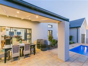 3 Bed House in Schonenberg Estate