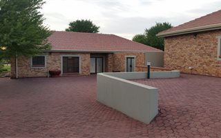 3 Bedroom House in Buffelspoort