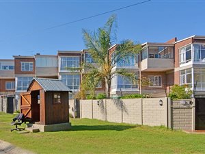 3 Bed Duplex in Fairmount