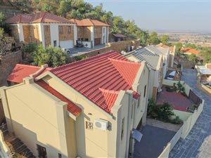 3 Bedroom House in Azaleapark