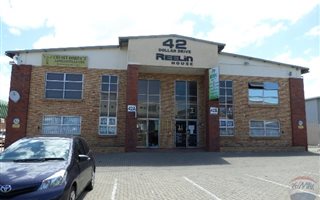 1000 m² Commercial space in Monavoni