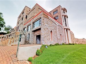 4 Bed House in Chancliff