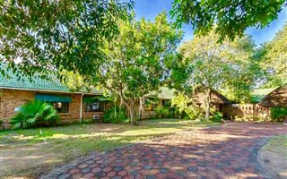 800 m² Commercial space in Arboretum