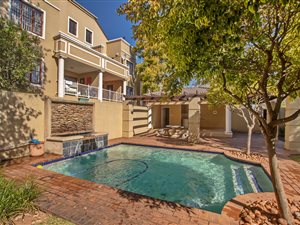 1 Bed Apartment in Saxonwold