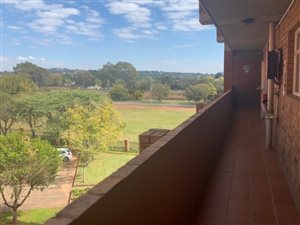 3 Bed Apartment in Zwartkop