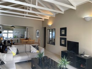 2 Bed Townhouse in Elton Hill