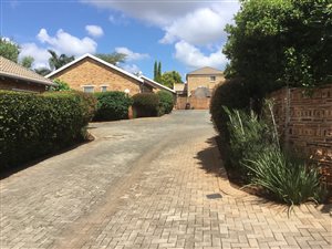 2 Bed Cluster in Weltevreden Park