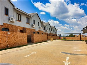 2 Bed Townhouse in Blue Hills