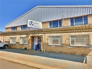 700 m² Commercial space in Bloemfontein