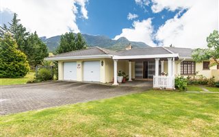 4 Bedroom House in Fernridge