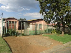 3 Bedroom House in Vanderbijlpark CW4