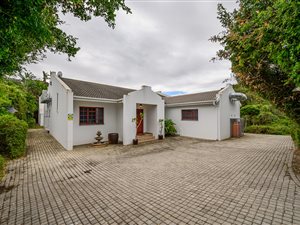 Commercial space in Lovemore Park