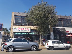 77 m² Commercial space in Greenside