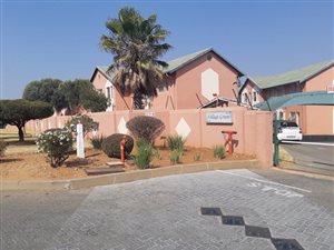 2 Bed Townhouse in Ridgeway