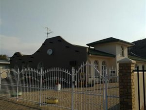 5 Bed House in De Aar