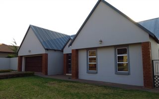 4 Bedroom House in The Meadows
