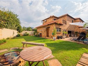 3 Bed House in The Meadows