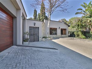 5 Bed House in River Club