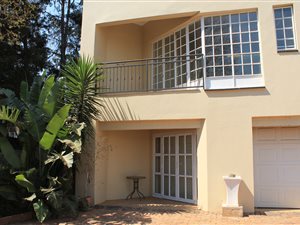 Bachelor apartment in Allens Nek