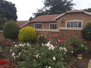 3 Bed Townhouse in Honeydew Manor