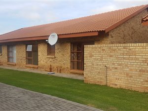 2 Bed Townhouse in Three Rivers