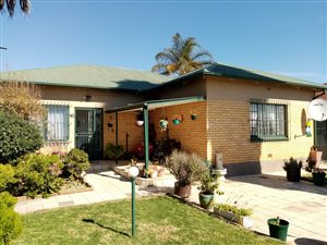 3 Bed House in Rewlatch