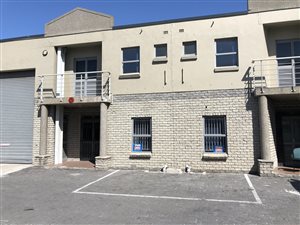 762 m² Industrial space in Airport Industria