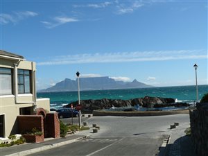 2 Bed Apartment in Bloubergstrand