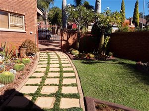 4 Bed House in Magalieskruin