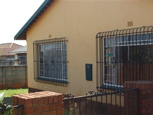 3 Bed House in Claremont