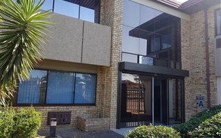 110 m² Office Space in Westville