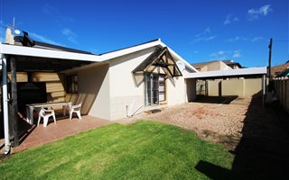 3 Bedroom Townhouse in Jeffreys Bay