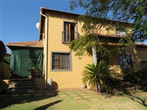 4 Bed Townhouse in Sterrewag