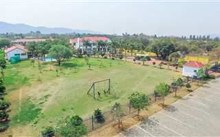 1500 m² Commercial space in Melodie