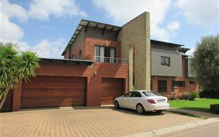 5 Bedroom House in Olympus Country Estate